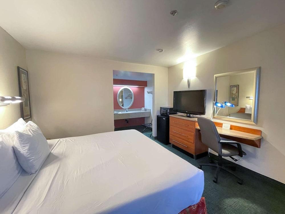 Motel 6 Barstow, Ca I15 And Lenwood Road Extérieur photo